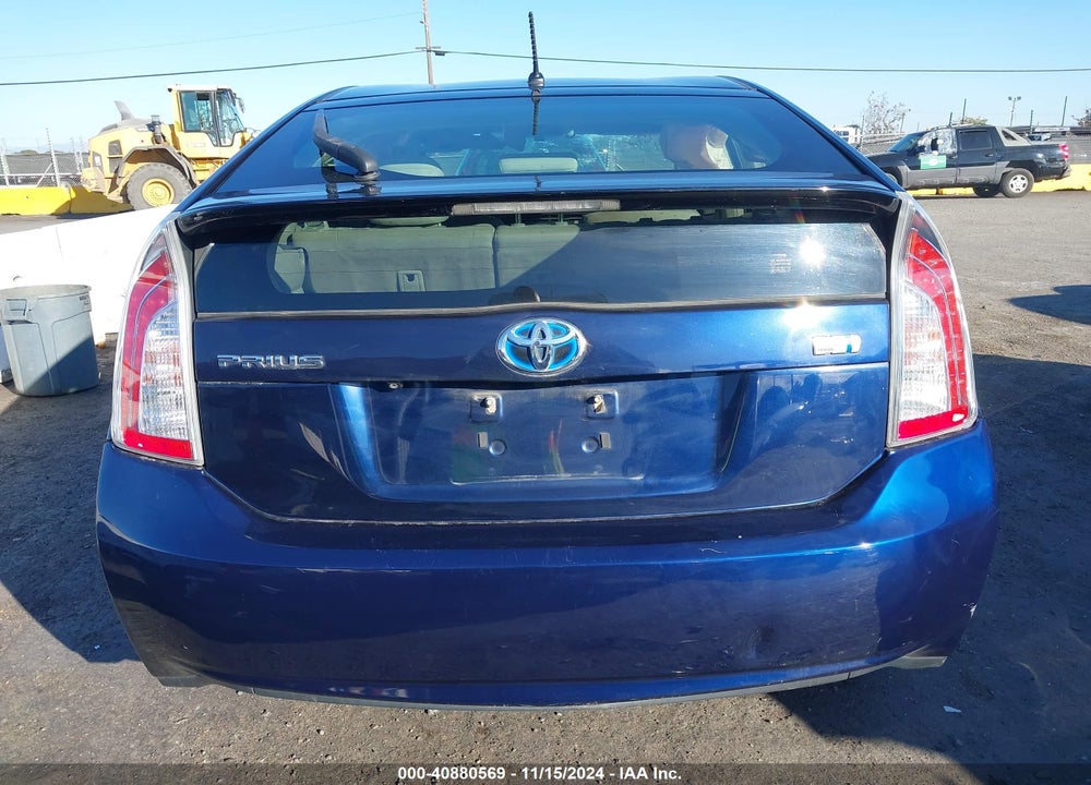 2015 TOYOTA PRIUS TWO VIN: JTDKN3DUXF0453320