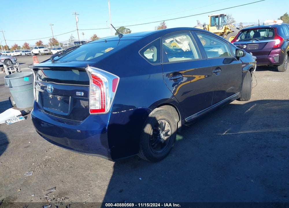 2015 TOYOTA PRIUS TWO VIN: JTDKN3DUXF0453320