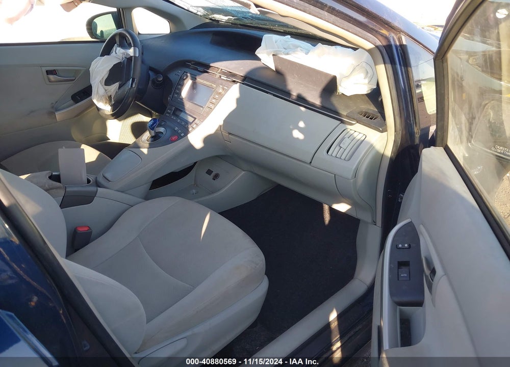 2015 TOYOTA PRIUS TWO VIN: JTDKN3DUXF0453320