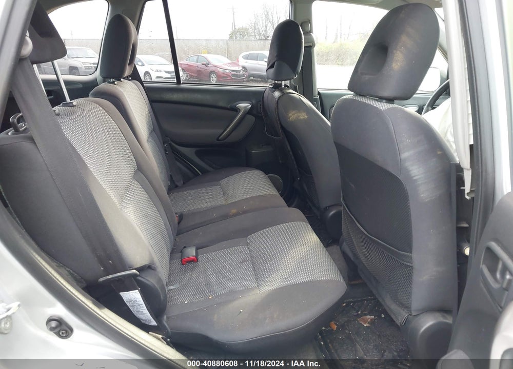 2005 TOYOTA RAV4 VIN: JTEHD20V256025304