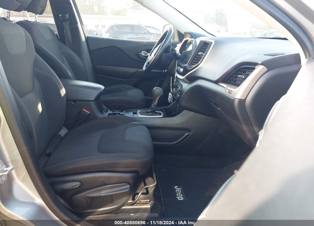 2016 JEEP CHEROKEE ALTITUDE VIN: 1C4PJLCB6GW137512