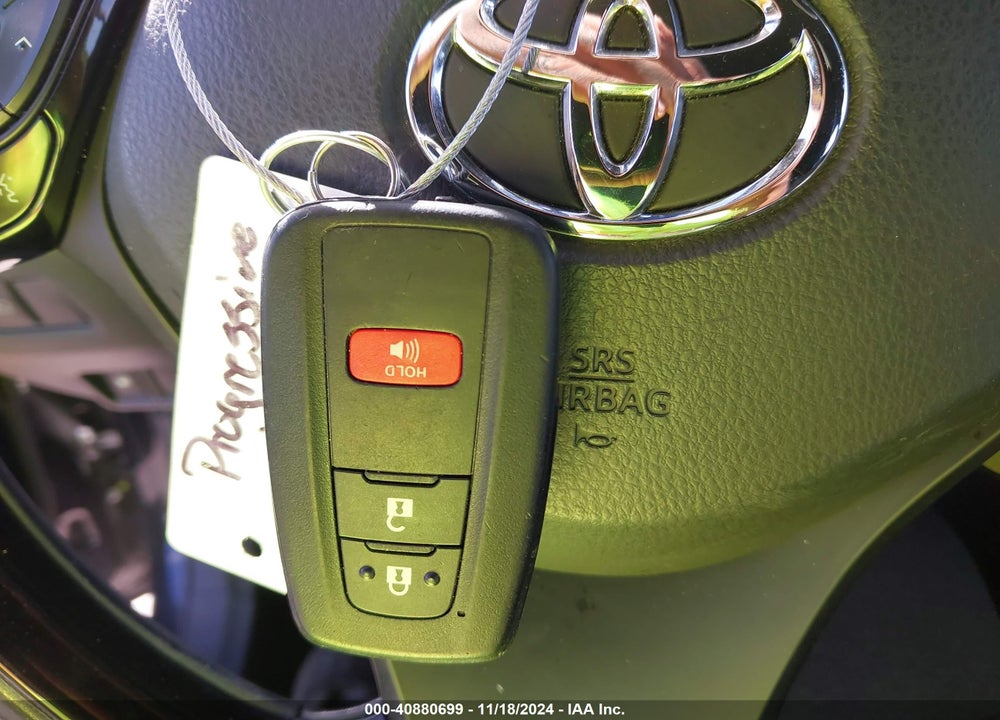 2019 TOYOTA C-HR XLE VIN: NMTKHMBX1KR100013