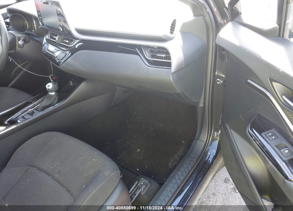 2019 TOYOTA C-HR XLE VIN: NMTKHMBX1KR100013