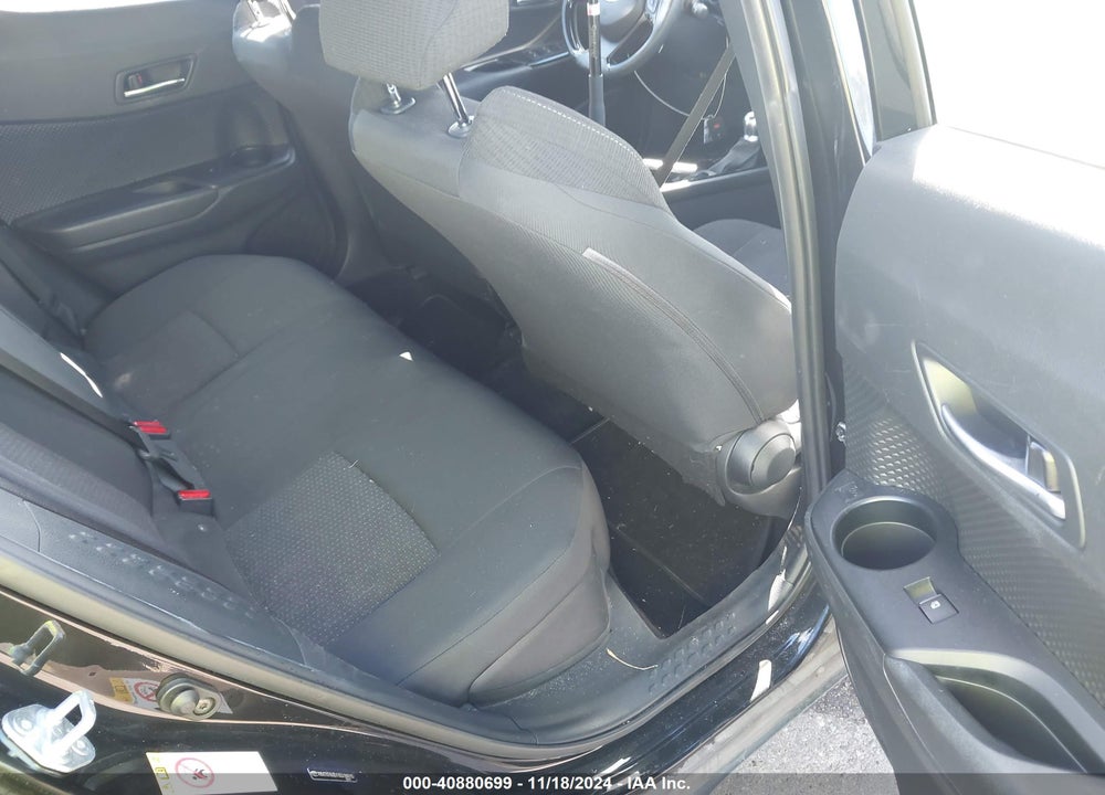 2019 TOYOTA C-HR XLE VIN: NMTKHMBX1KR100013