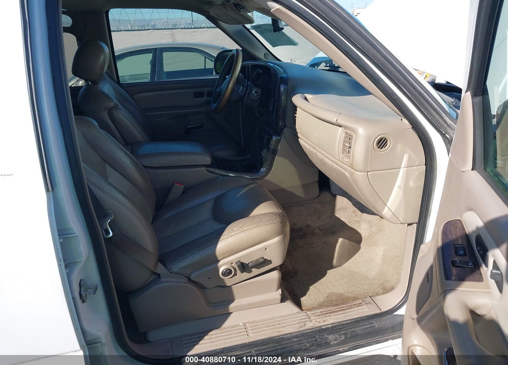 2006 GMC YUKON DENALI VIN: 1GKEK63U16J101847