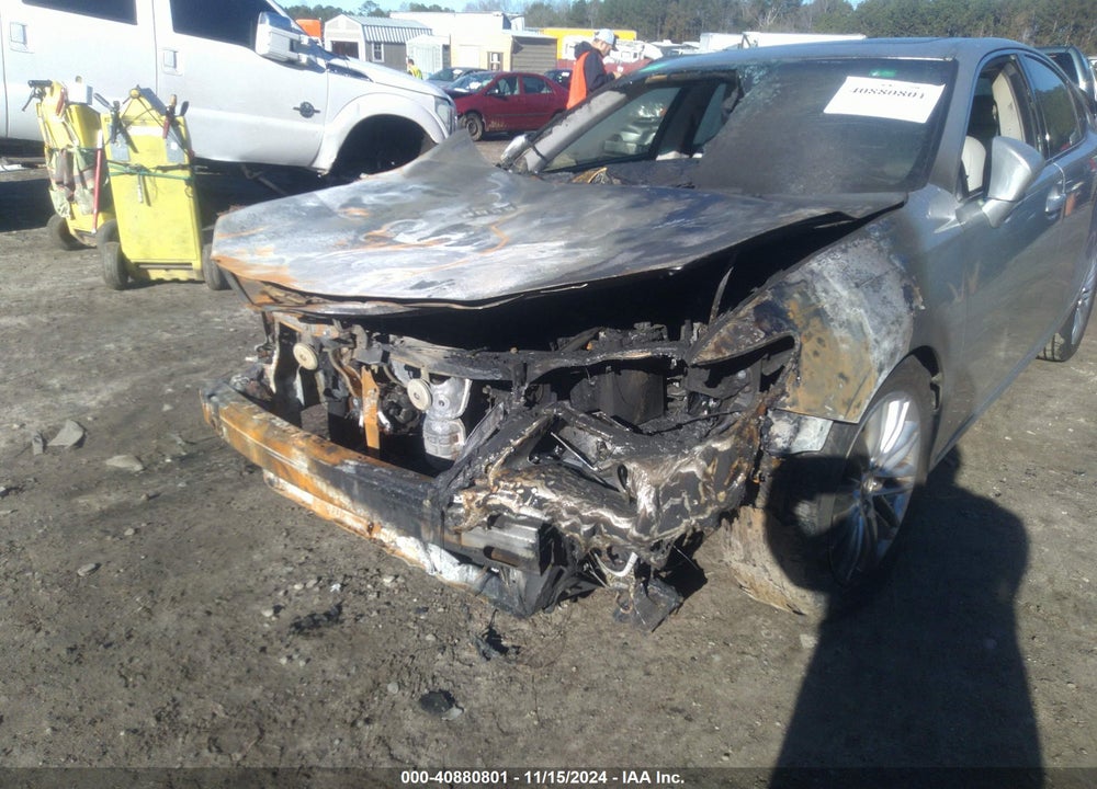 2013 LEXUS ES 350 VIN: JTHBK1GG0D2025792