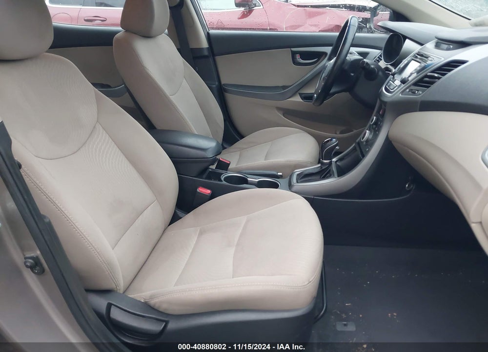 2016 HYUNDAI ELANTRA VIN: 5NPDH4AE3GH673597