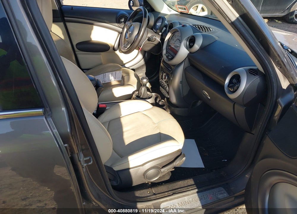 2011 MINI COOPER S COUNTRYMAN VIN: WMWZC5C51BWM10032