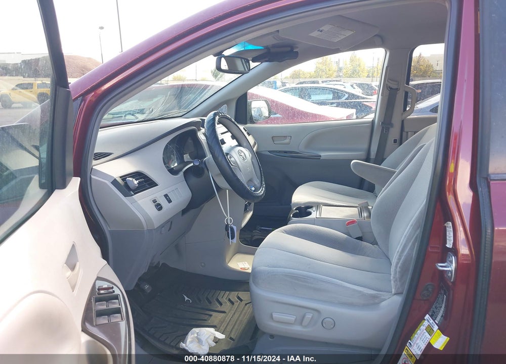 2014 TOYOTA SIENNA LE V6 8 PASSENGER VIN: 5TDKK3DC6ES406362