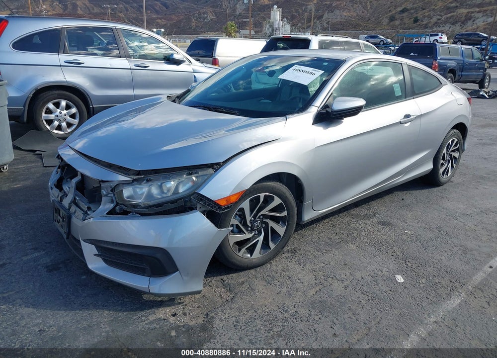 2018 HONDA CIVIC LX VIN: 2HGFC4B52JH302616