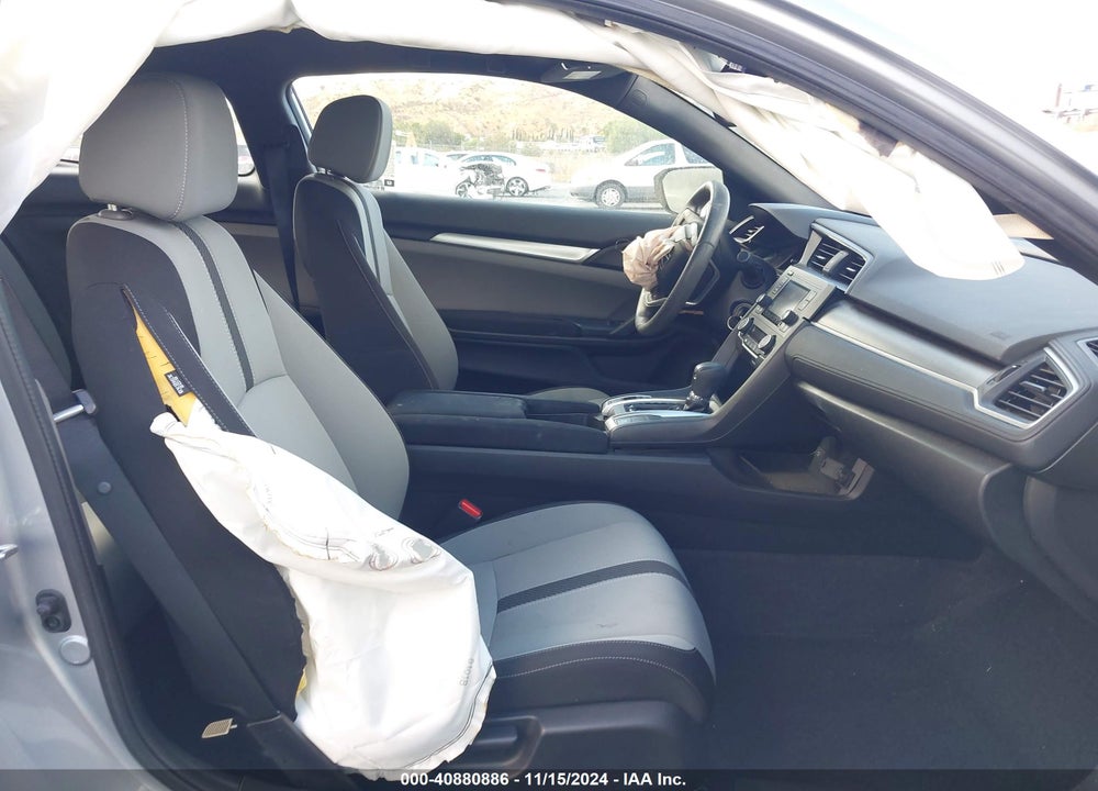 2018 HONDA CIVIC LX VIN: 2HGFC4B52JH302616
