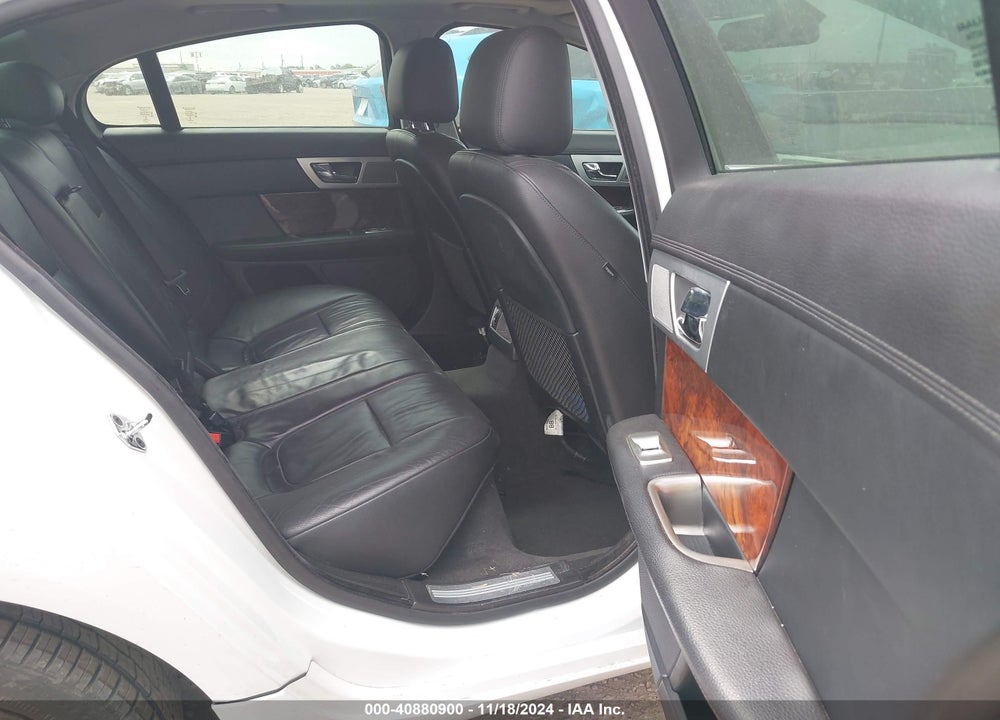 2014 JAGUAR XF I4 T VIN: SAJWA0ES2EPU16648