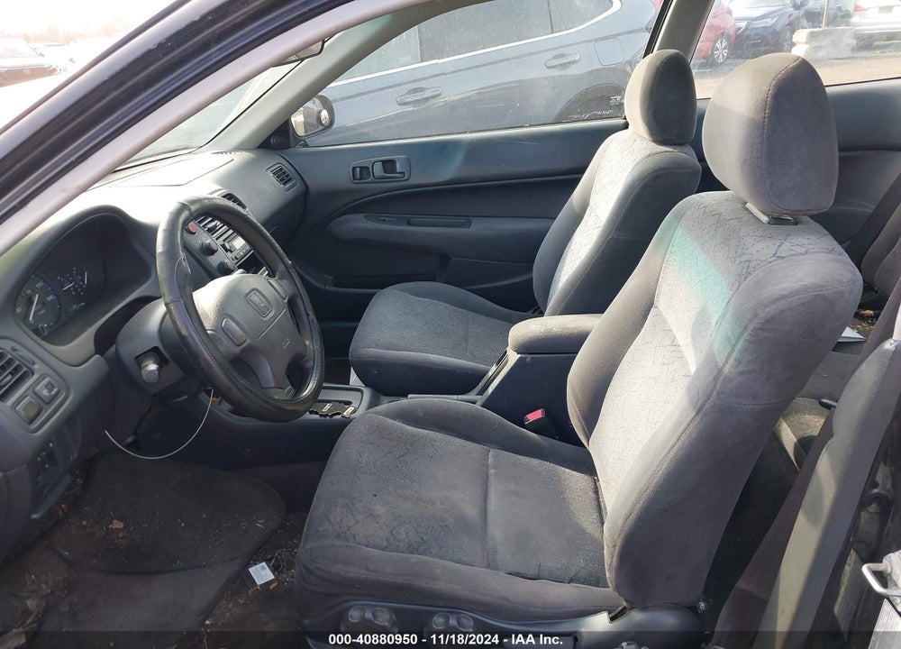 2000 HONDA CIVIC EX VIN: 1HGEJ8240YL061927