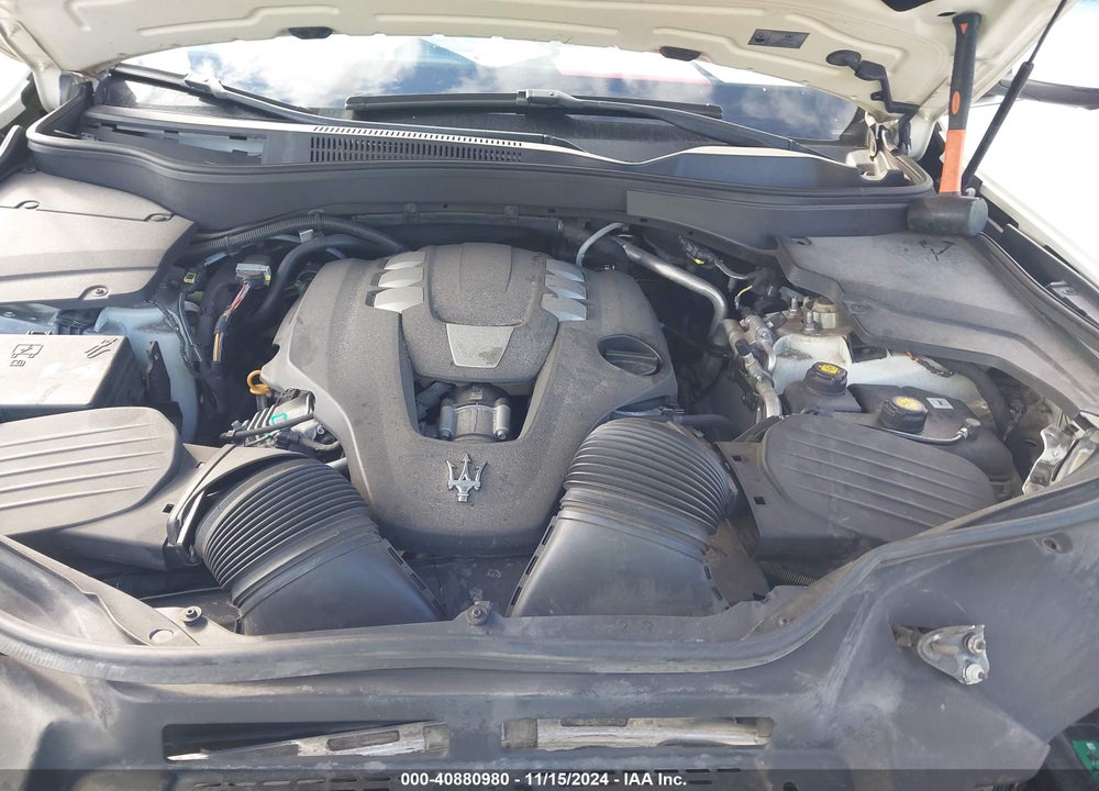 2018 MASERATI LEVANTE GRANSPORT VIN: ZN661XUS5JX294501