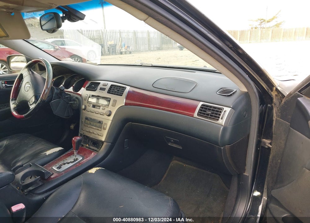 2005 LEXUS ES 330 VIN: JTHBA30GX55125570