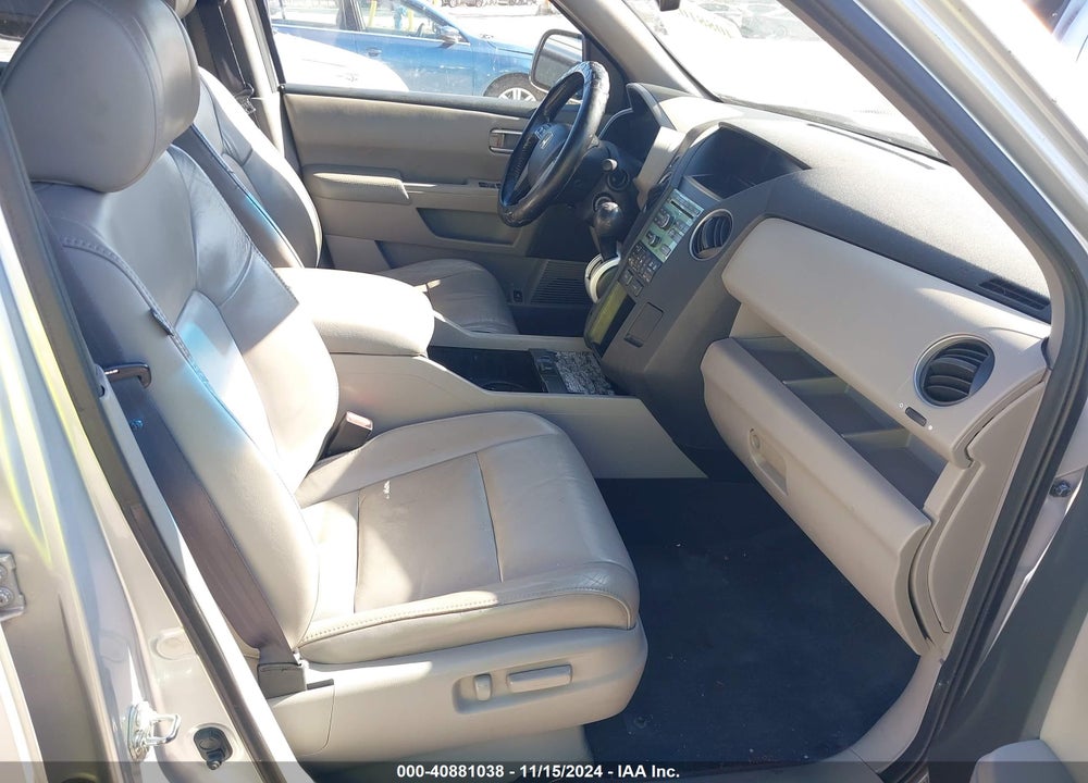 2011 HONDA PILOT EX-L VIN: 5FNYF3H56BB044270