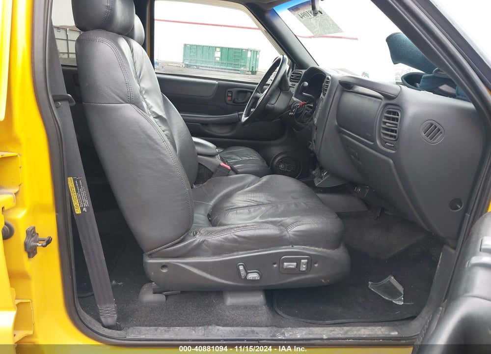 2003 GMC SONOMA SLS VIN: 1GTDT13X73K116747
