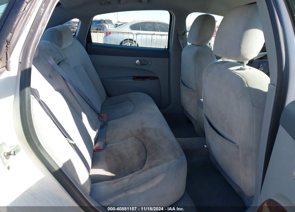 2006 BUICK LACROSSE CX VIN: 2G4WC582061112827