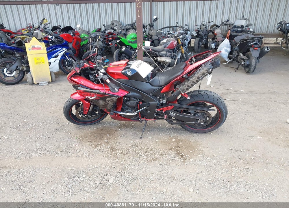 2011 YAMAHA YZFR1 C VIN: JYARN23Y1BA002337
