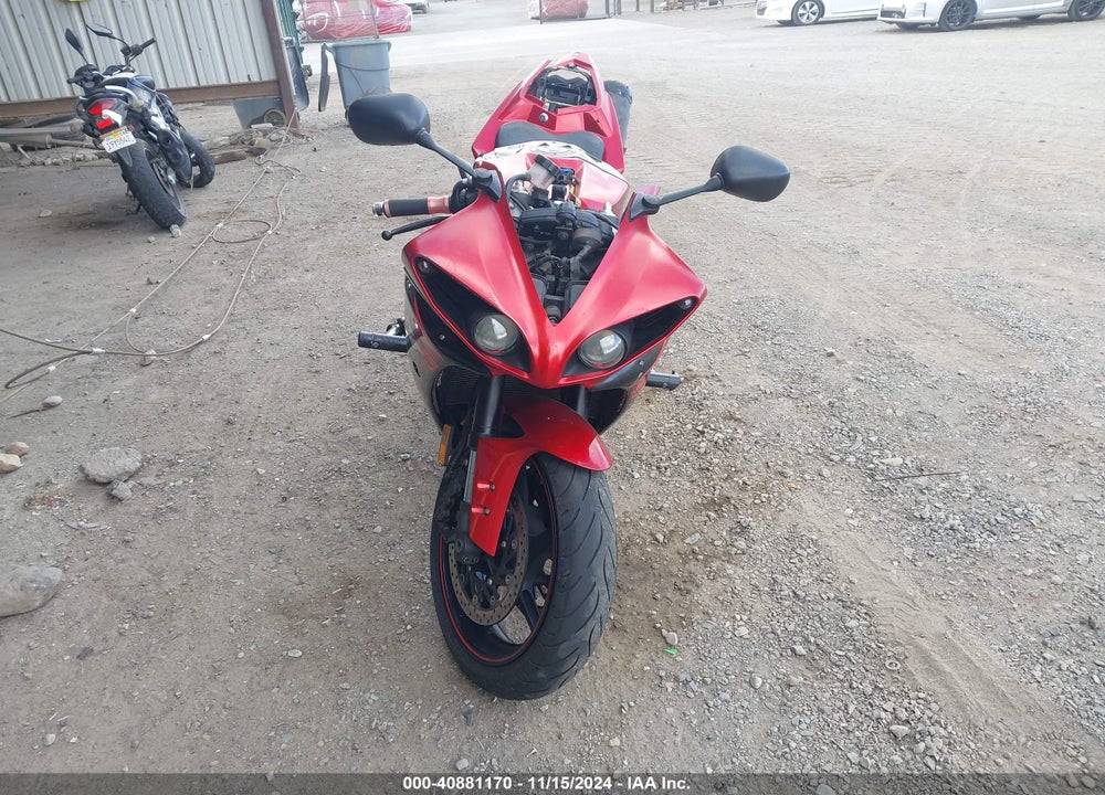 2011 YAMAHA YZFR1 C VIN: JYARN23Y1BA002337
