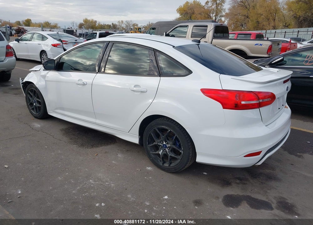 2015 FORD FOCUS SE VIN: 1FADP3F20FL241741