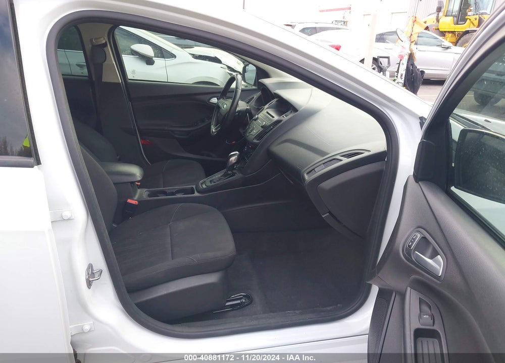 2015 FORD FOCUS SE VIN: 1FADP3F20FL241741