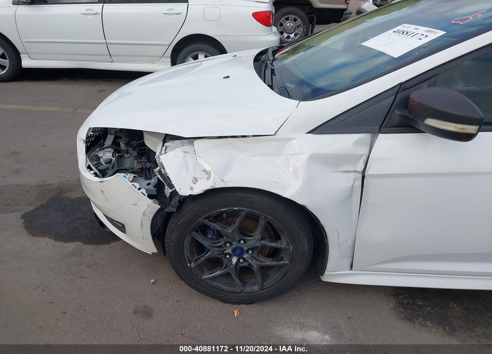 2015 FORD FOCUS SE VIN: 1FADP3F20FL241741