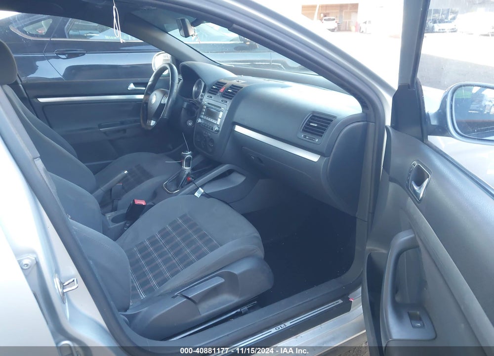 2007 VOLKSWAGEN JETTA GLI VIN: 3VWTJ71K27M121913
