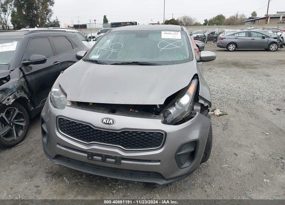 2018 KIA SPORTAGE LX VIN: KNDPM3AC6J7328965