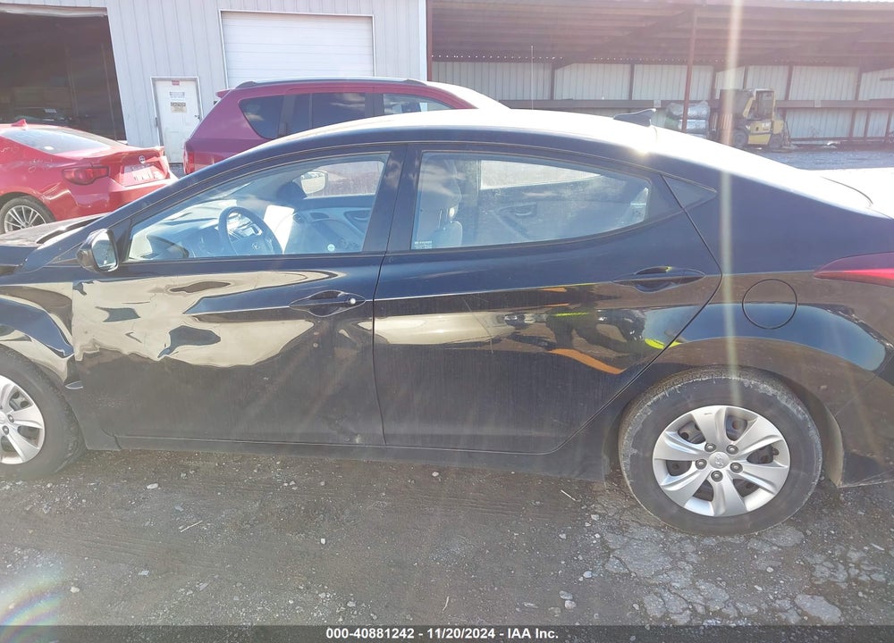 2016 HYUNDAI ELANTRA SE VIN: 5NPDH4AE8GH712975