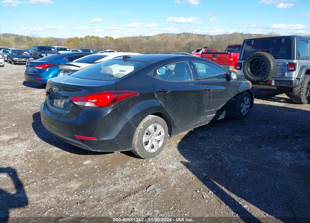 2016 HYUNDAI ELANTRA SE VIN: 5NPDH4AE8GH712975