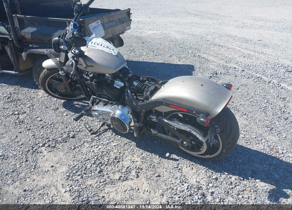 2018 HARLEY-DAVIDSON FXBR BREAKOUT VIN: 1HD1YEJ17JC053407