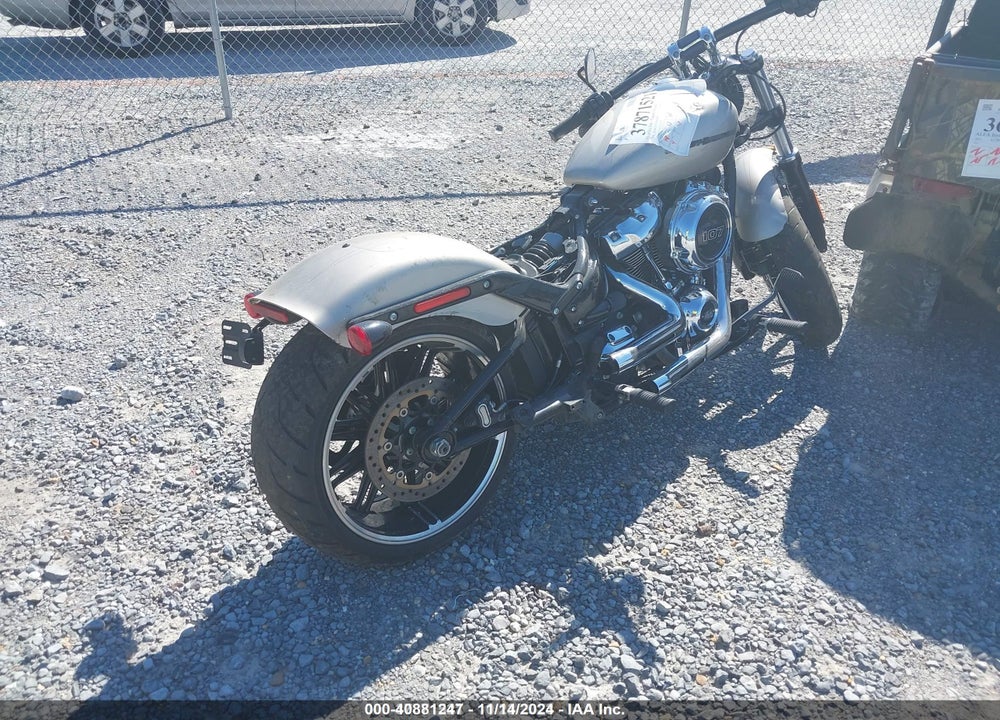 2018 HARLEY-DAVIDSON FXBR BREAKOUT VIN: 1HD1YEJ17JC053407