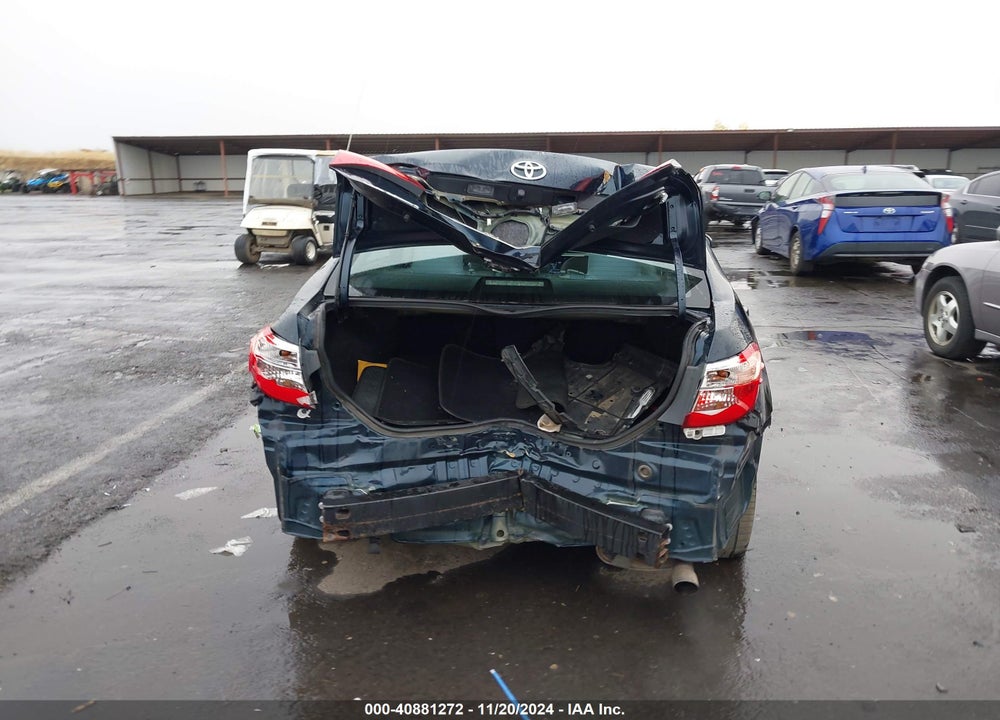 2018 TOYOTA COROLLA LE VIN: 2T1BURHE8JC002393