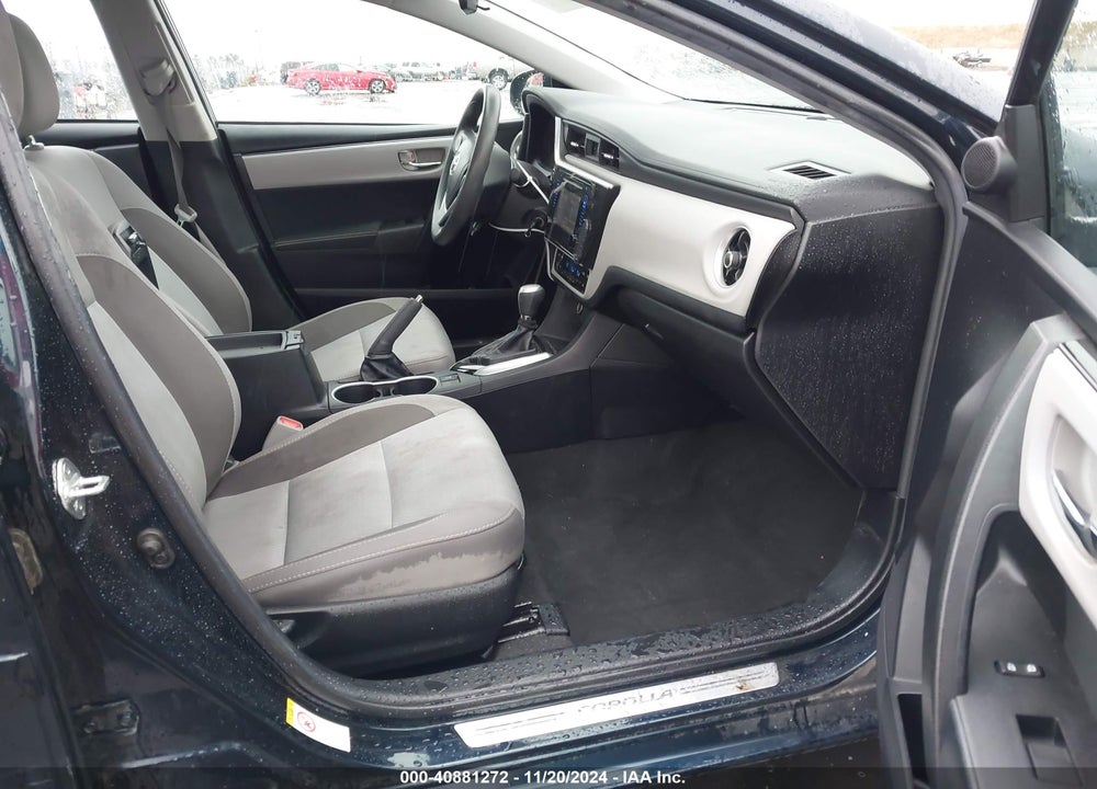 2018 TOYOTA COROLLA LE VIN: 2T1BURHE8JC002393