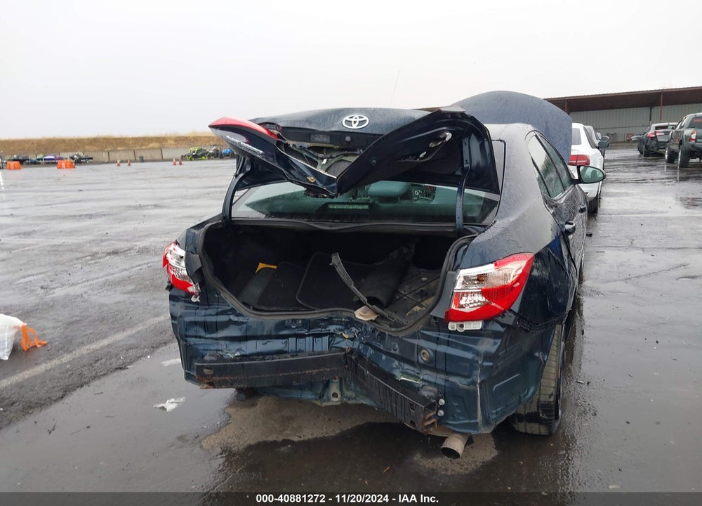 2018 TOYOTA COROLLA LE VIN: 2T1BURHE8JC002393