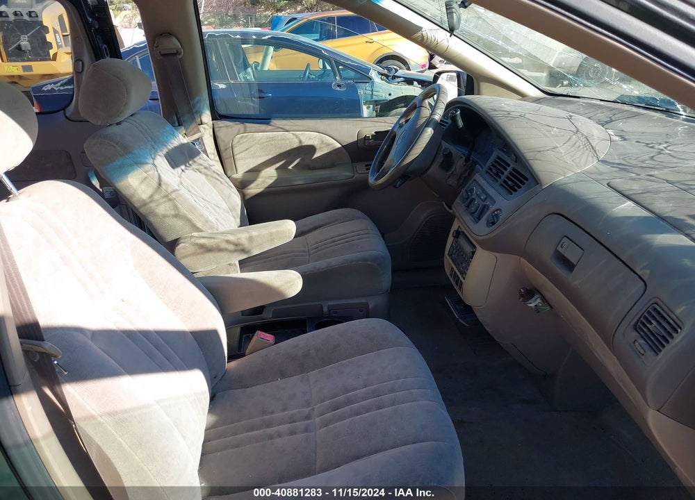 2002 TOYOTA SIENNA LE VIN: 4T3ZF13C92U469295