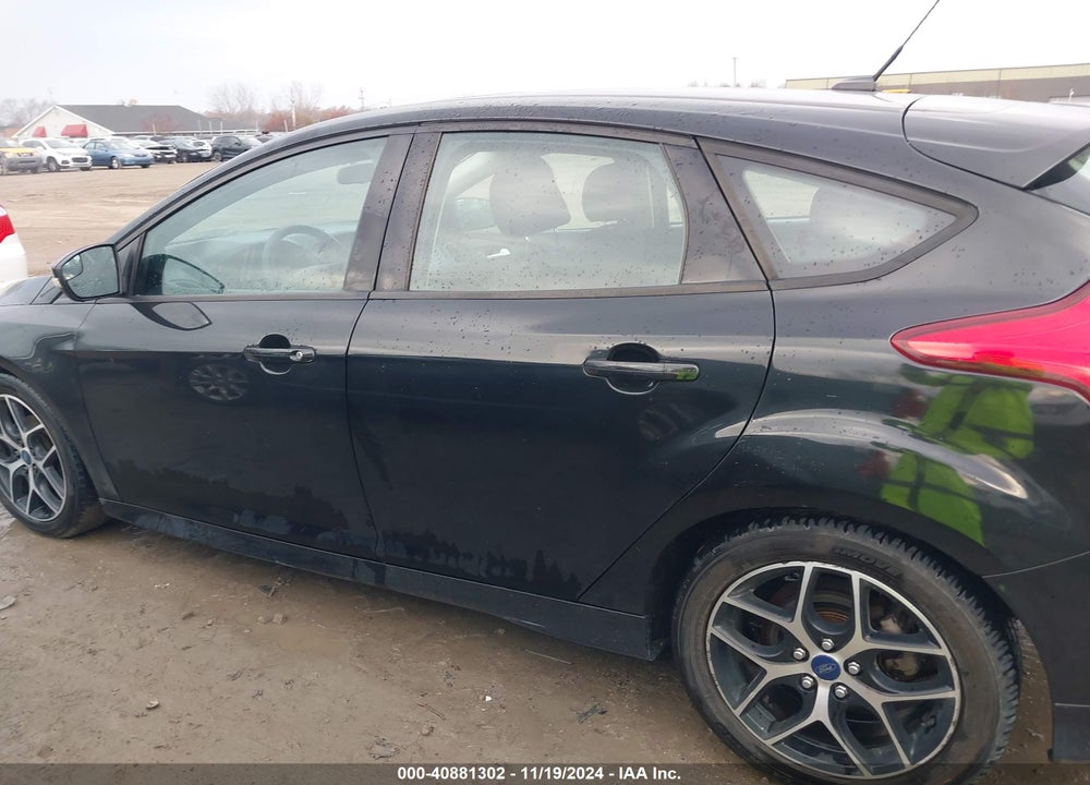 2015 FORD FOCUS SE VIN: 1FADP3K22FL386768