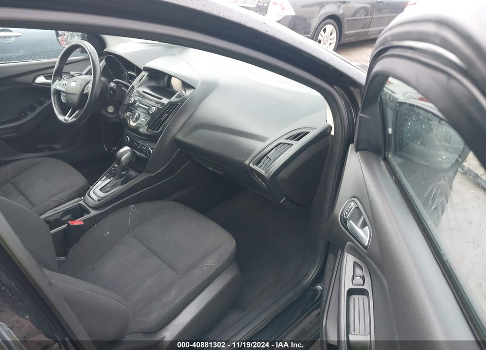 2015 FORD FOCUS SE VIN: 1FADP3K22FL386768