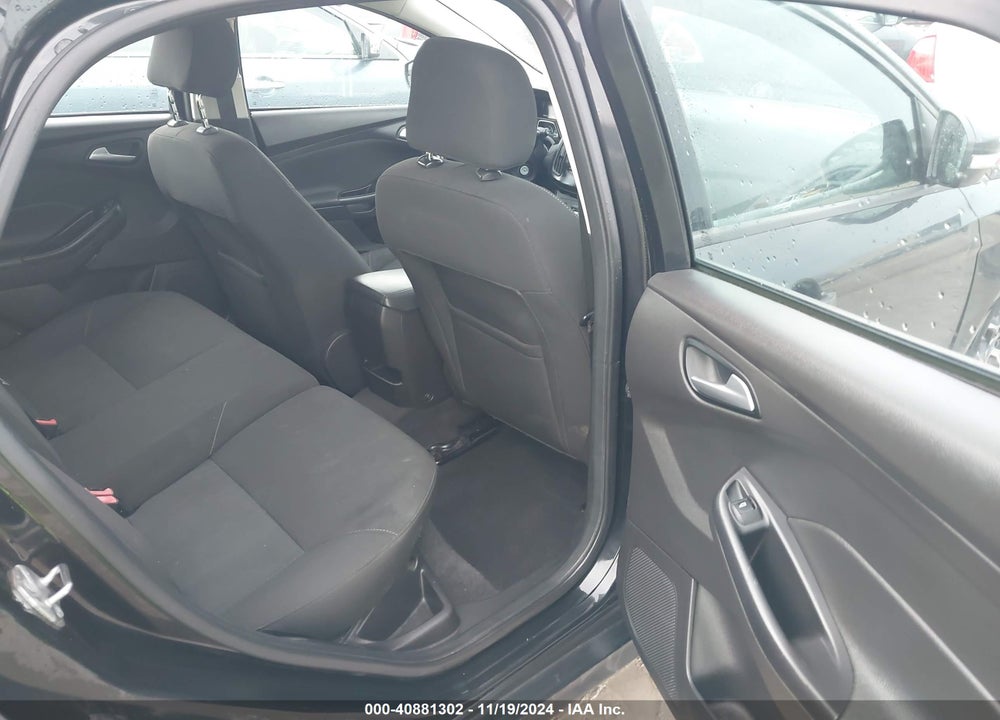 2015 FORD FOCUS SE VIN: 1FADP3K22FL386768
