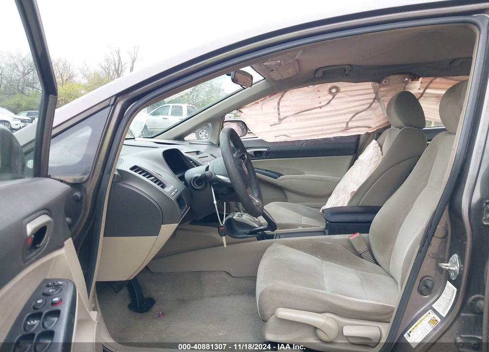 2010 HONDA CIVIC LX VIN: 19XFA1F5XAE040479