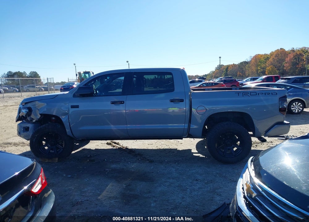2017 TOYOTA TUNDRA TRD PRO 5.7L V8 VIN: 5TFDW5F1XHX594287
