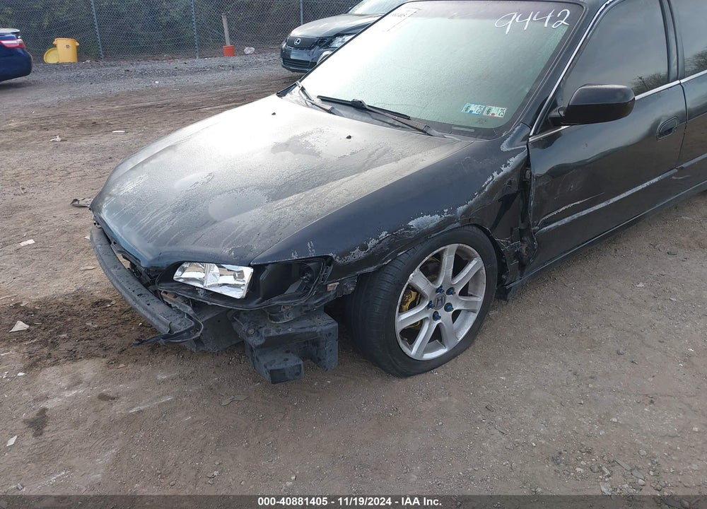 1999 HONDA ACCORD EX V6 VIN: 1HGCG1656XA039442
