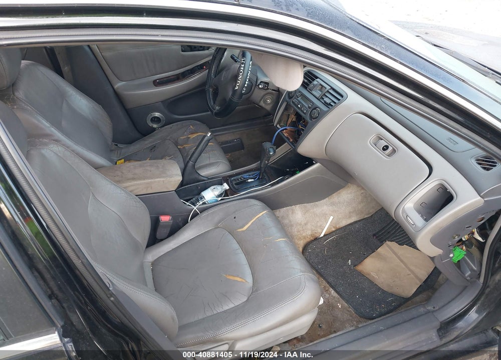 1999 HONDA ACCORD EX V6 VIN: 1HGCG1656XA039442