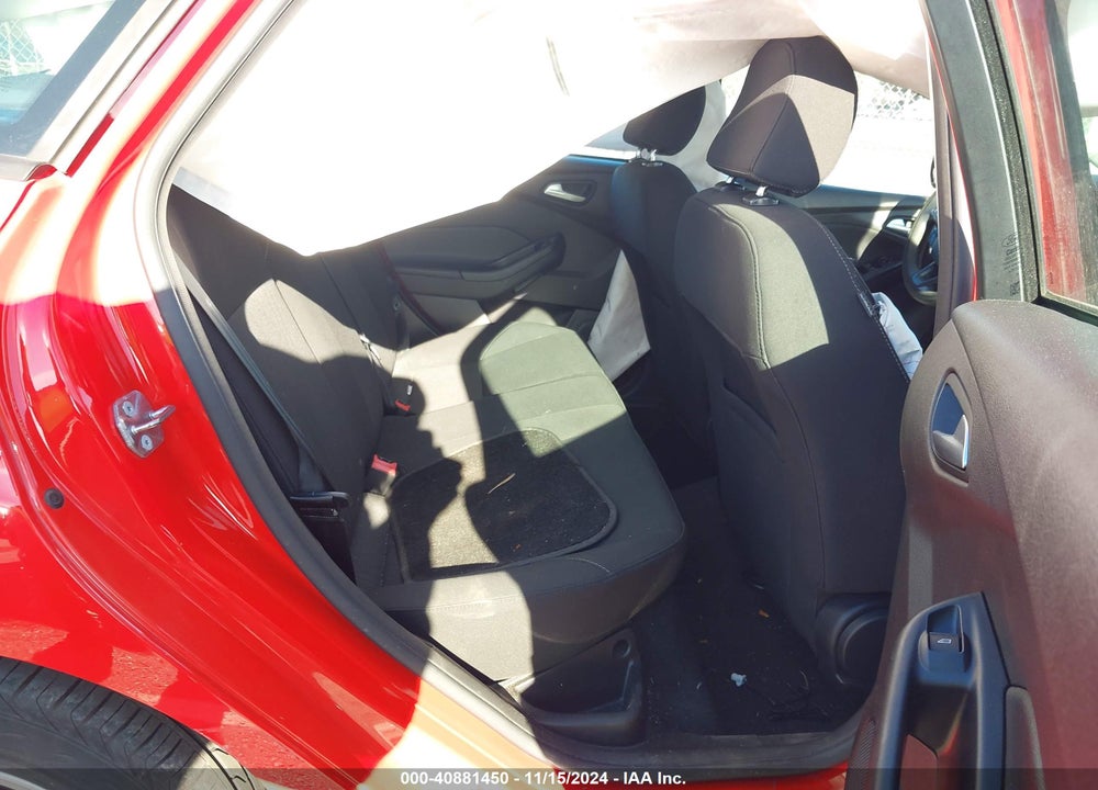 2017 FORD FOCUS SE VIN: 1FADP3F22HL278017
