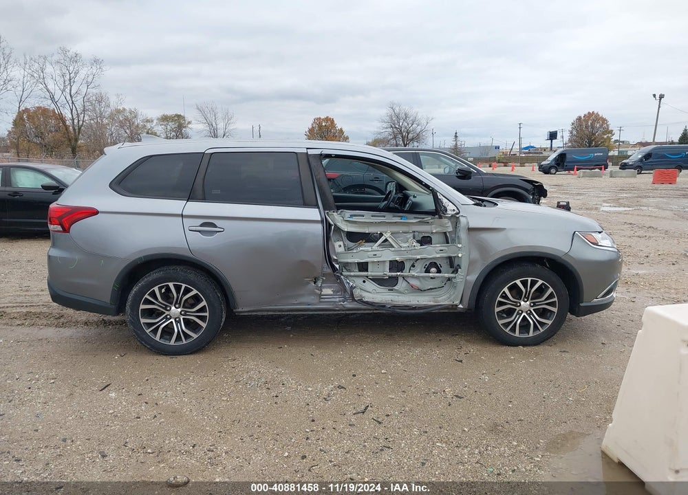 2017 MITSUBISHI OUTLANDER ES VIN: JA4AZ2A33HZ028326