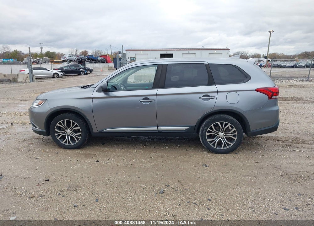 2017 MITSUBISHI OUTLANDER ES VIN: JA4AZ2A33HZ028326