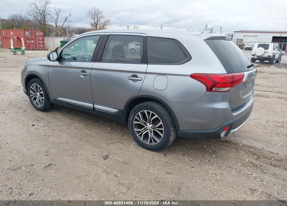 2017 MITSUBISHI OUTLANDER ES VIN: JA4AZ2A33HZ028326