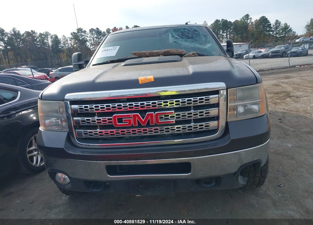 2011 GMC SIERRA 2500HD SLT VIN: 1GT121C82BF142856
