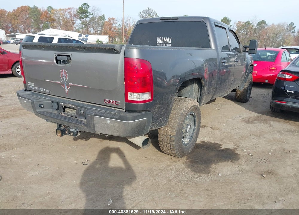 2011 GMC SIERRA 2500HD SLT VIN: 1GT121C82BF142856